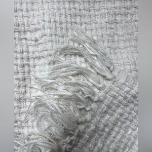 KENAR HOME Decorative Throw Blanket CREAMY WHITE weave woven pattern & fringe